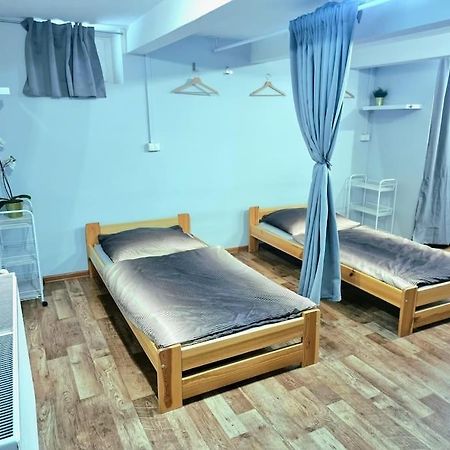 Simple Apartment Near Hockey & Football Arena Bratislava Exterior foto