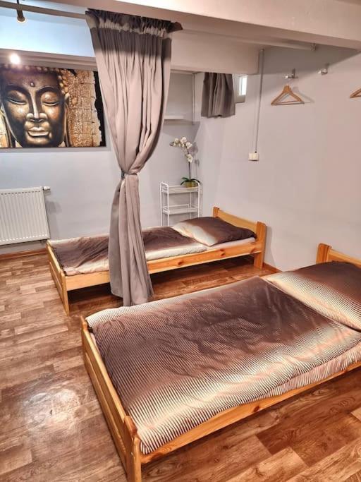 Simple Apartment Near Hockey & Football Arena Bratislava Exterior foto