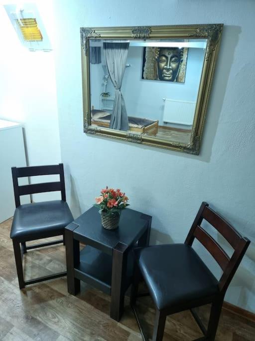 Simple Apartment Near Hockey & Football Arena Bratislava Exterior foto